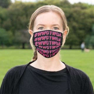 WWG1WGA Text Pleated Mask2